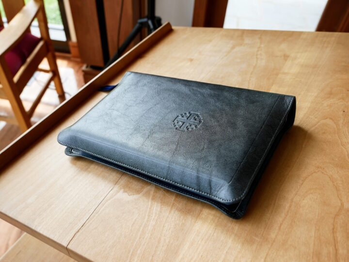 Schuyler Treveris KJV, Full Yapp Black Pearl Calfskin Bible - Image 3