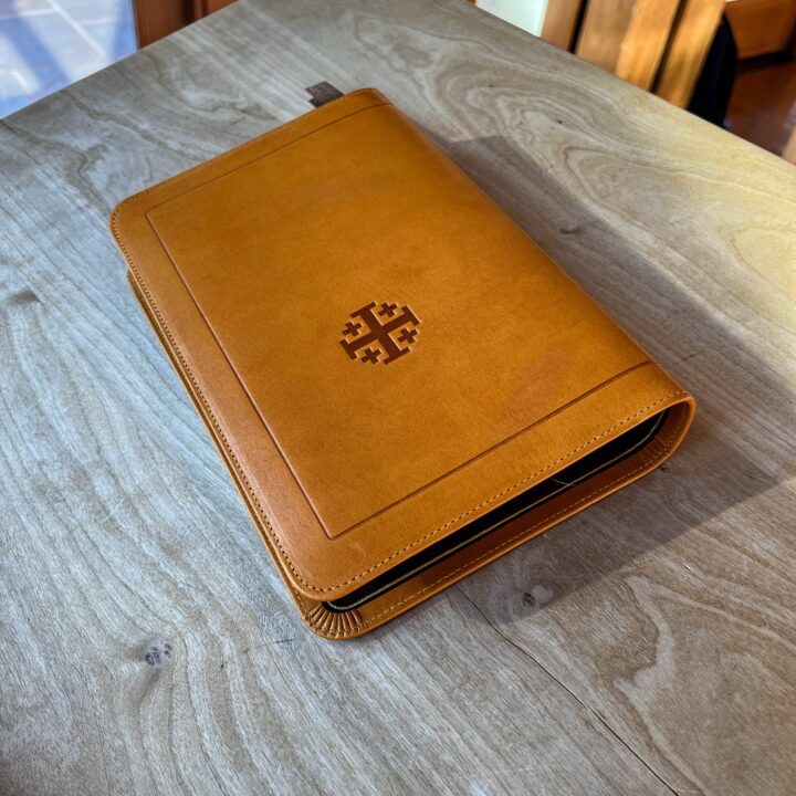 Schuyler Personal Size Quentel ESV, Full Yapp Tuscany Calfskin Bible – PREORDER - Image 3