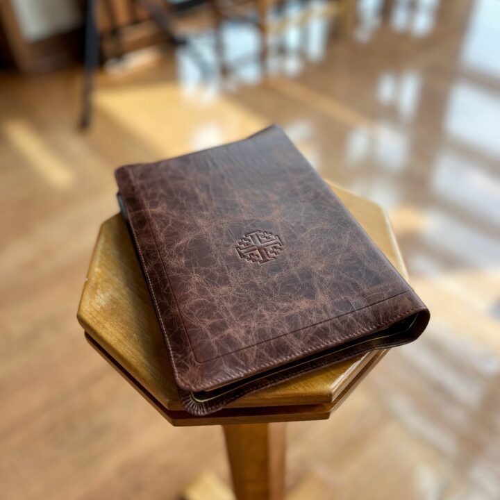 Schuyler Quentel NIV Full Yapp Chestnut Calfskin Bible - Image 2