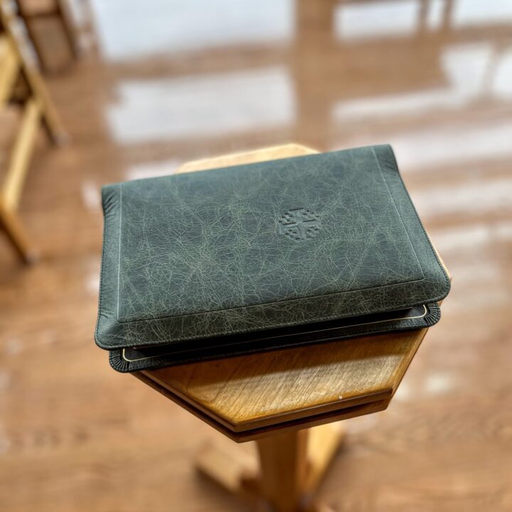 Schuyler Treveris ESV, Full Yapp Olive Green Calfskin Bible - Image 6