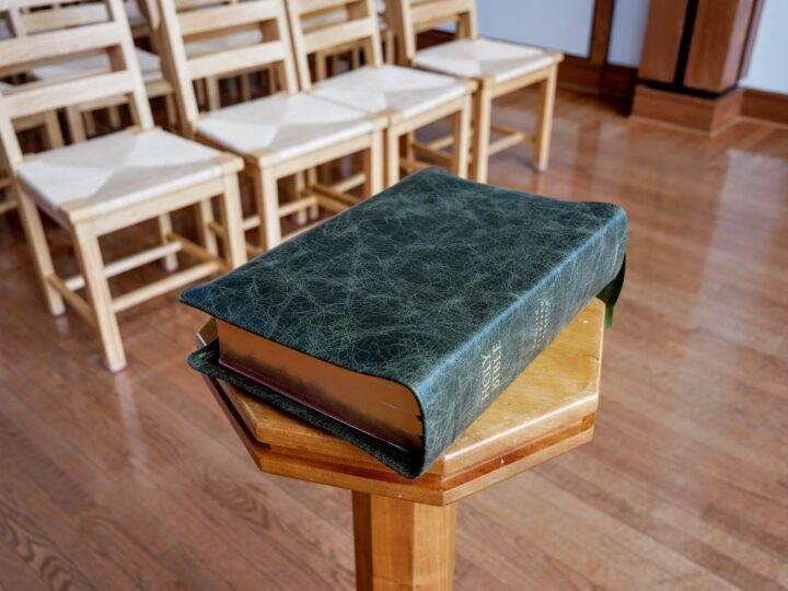 Crossway ESV Heirloom Study Bible, Olive Green Calfskin