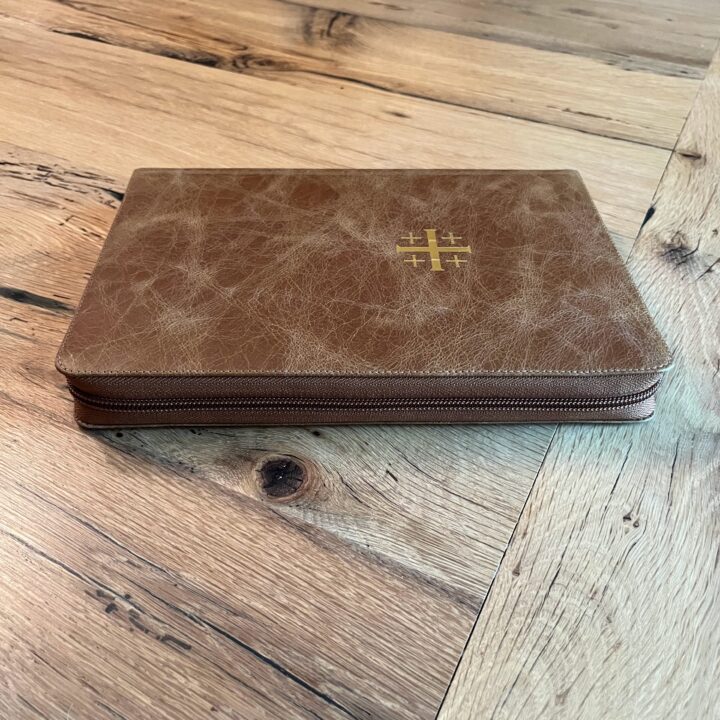 Schuyler Quentel NIV Desert Camel Calfskin Bible, Zipper Edition - Image 3