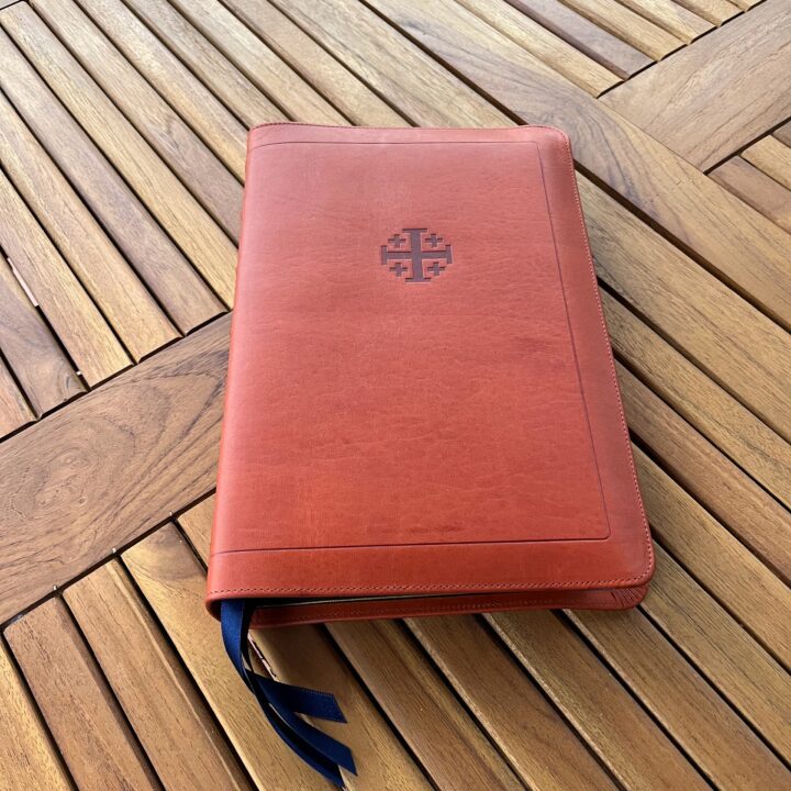 Schuyler Quentel NIV, Full Yapp Siena Calfskin Bible